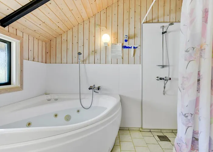 Holiday home Joona - 600m From The Sea By Interhome