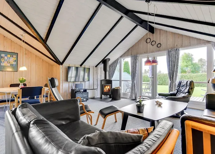 Joona - 600m From The Sea By Interhome